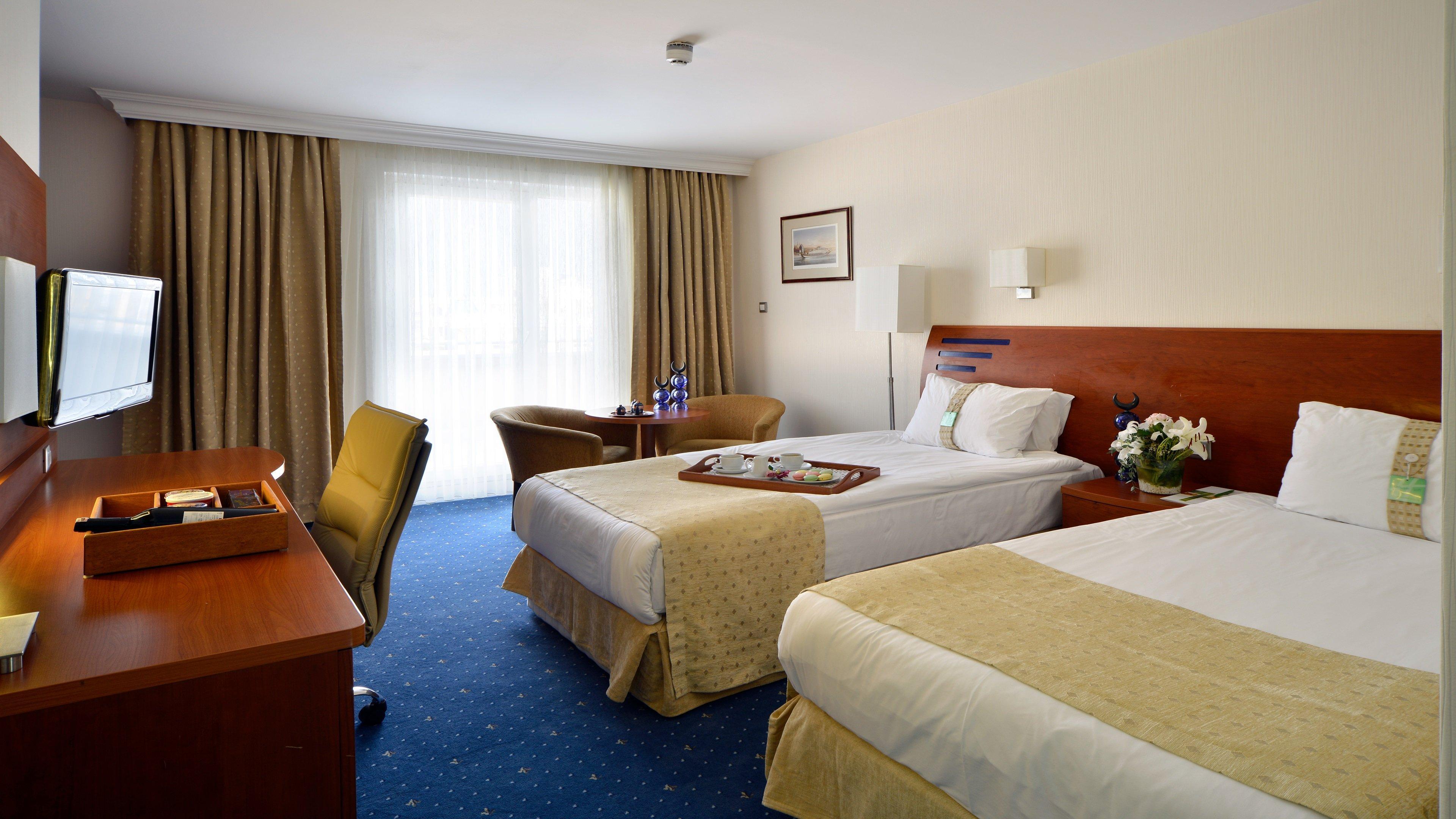 Holiday Inn Istanbul City By Ihg Екстериор снимка A typical hotel room