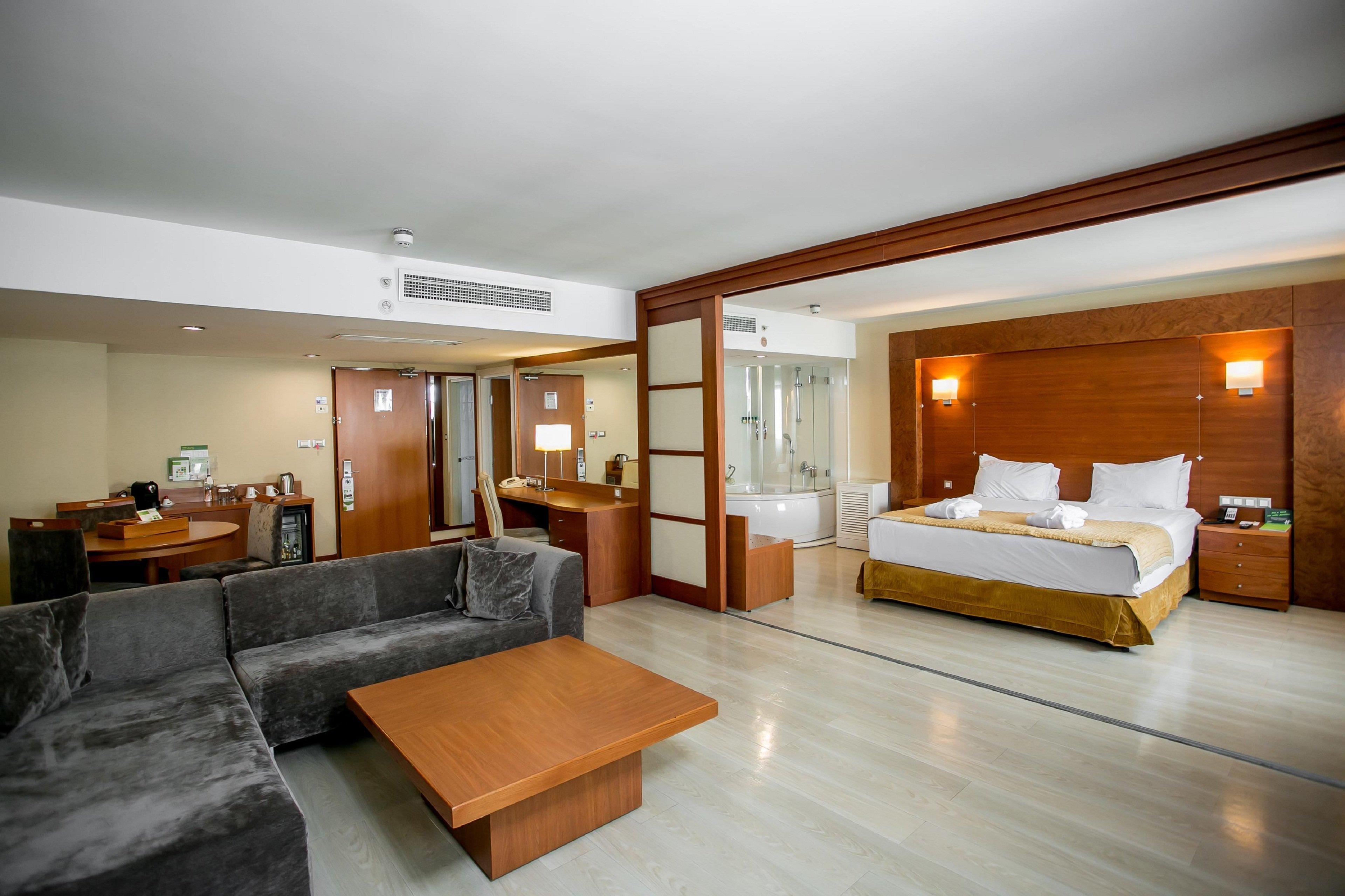Holiday Inn Istanbul City By Ihg Екстериор снимка Suite
