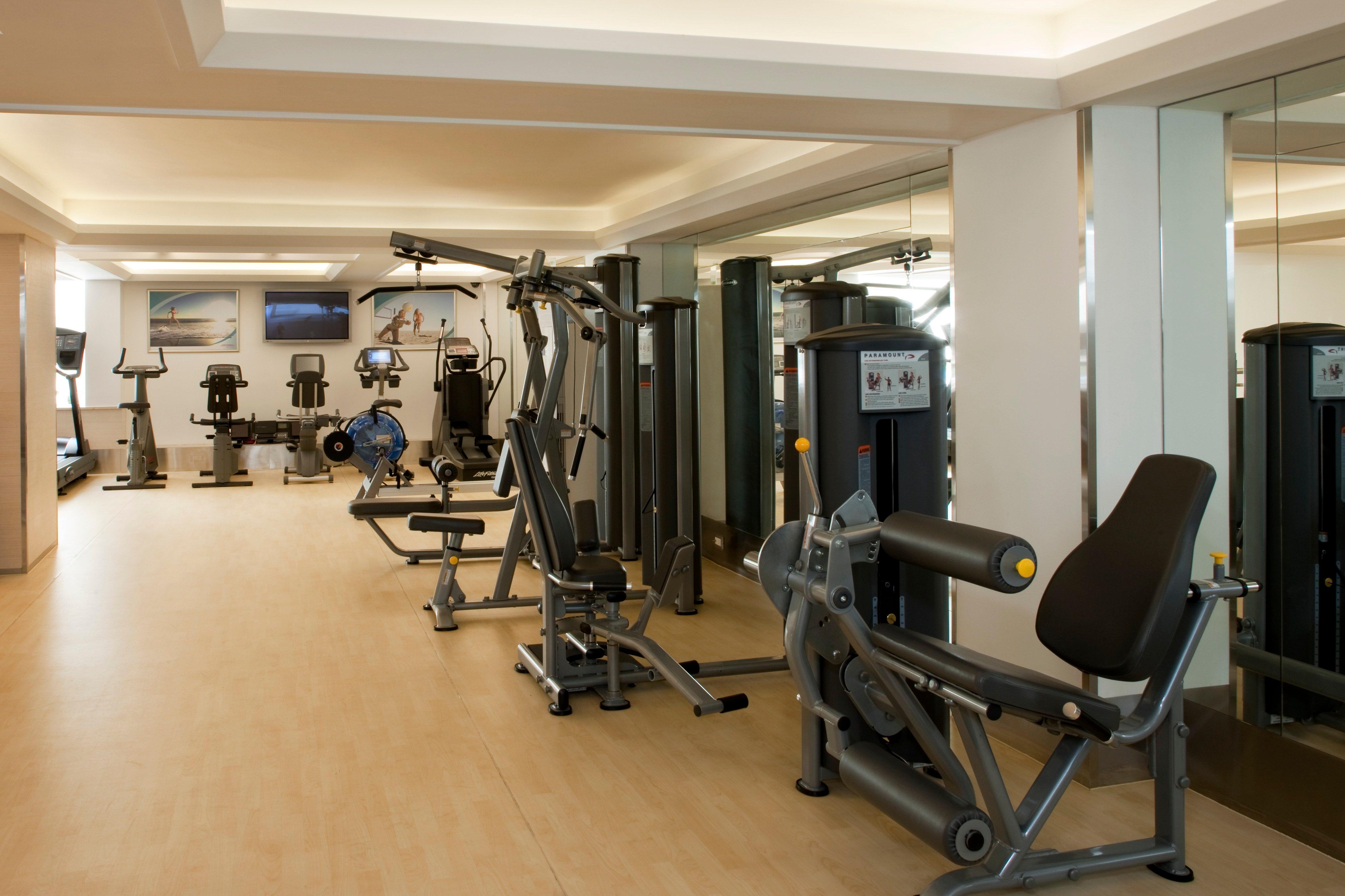 Holiday Inn Istanbul City By Ihg Екстериор снимка The gym at the hotel