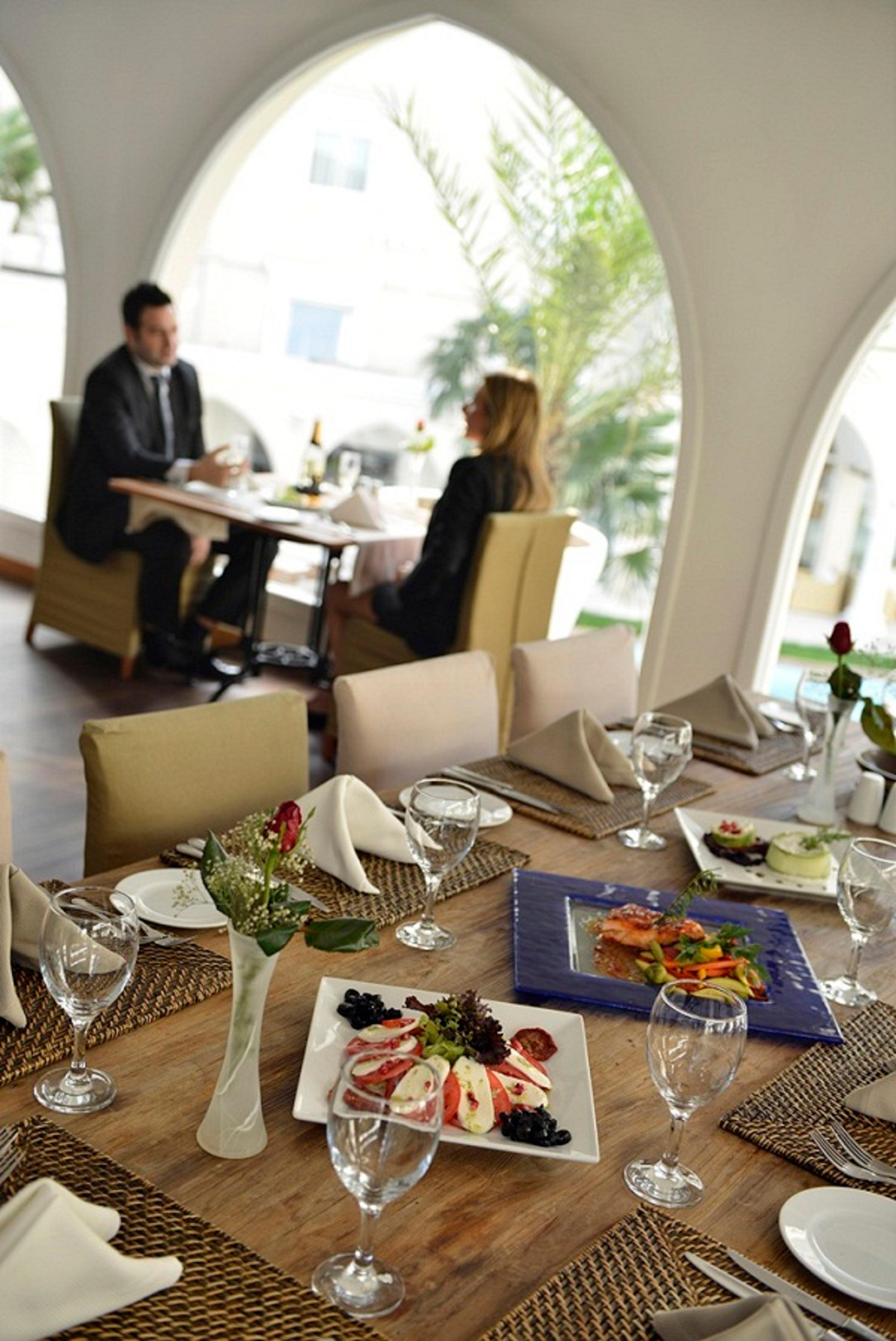 Holiday Inn Istanbul City By Ihg Екстериор снимка Restaurant
