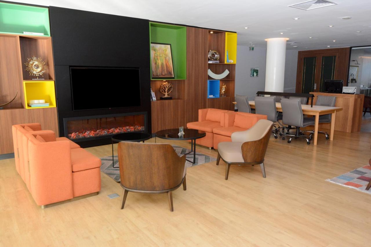 Holiday Inn Istanbul City By Ihg Екстериор снимка 3D rendering of a living room