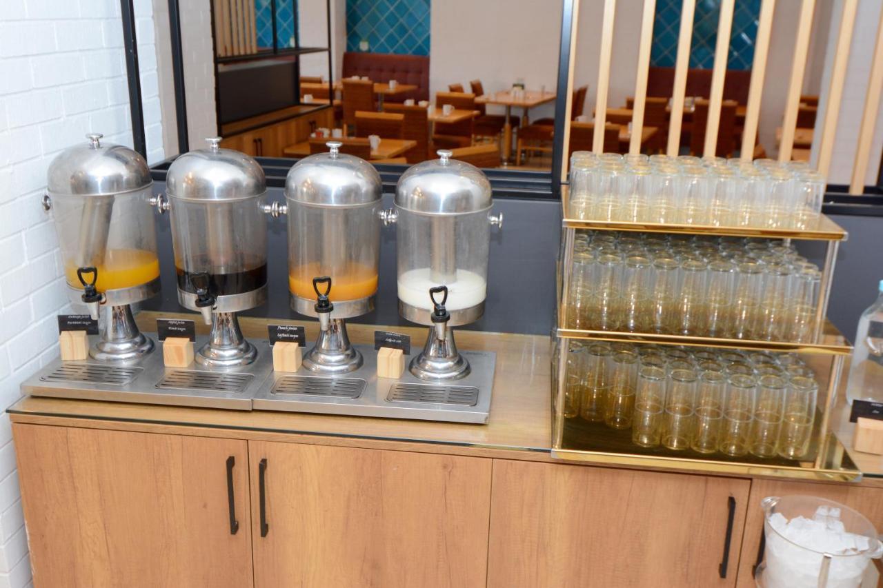 Holiday Inn Istanbul City By Ihg Екстериор снимка A juice bar
